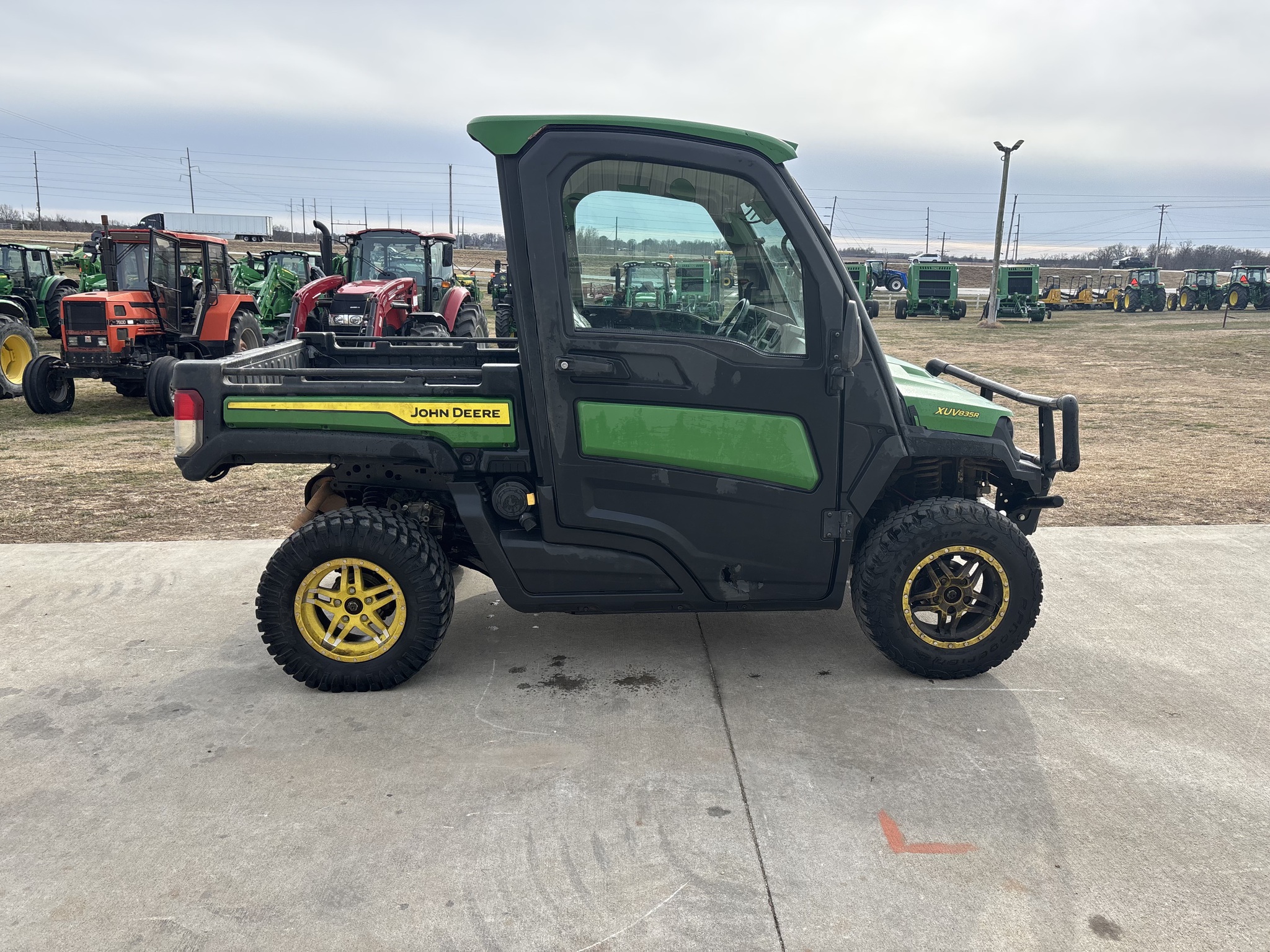  2023 John Deere XUV 835R at Heritage Tractor in Rogersville, MO