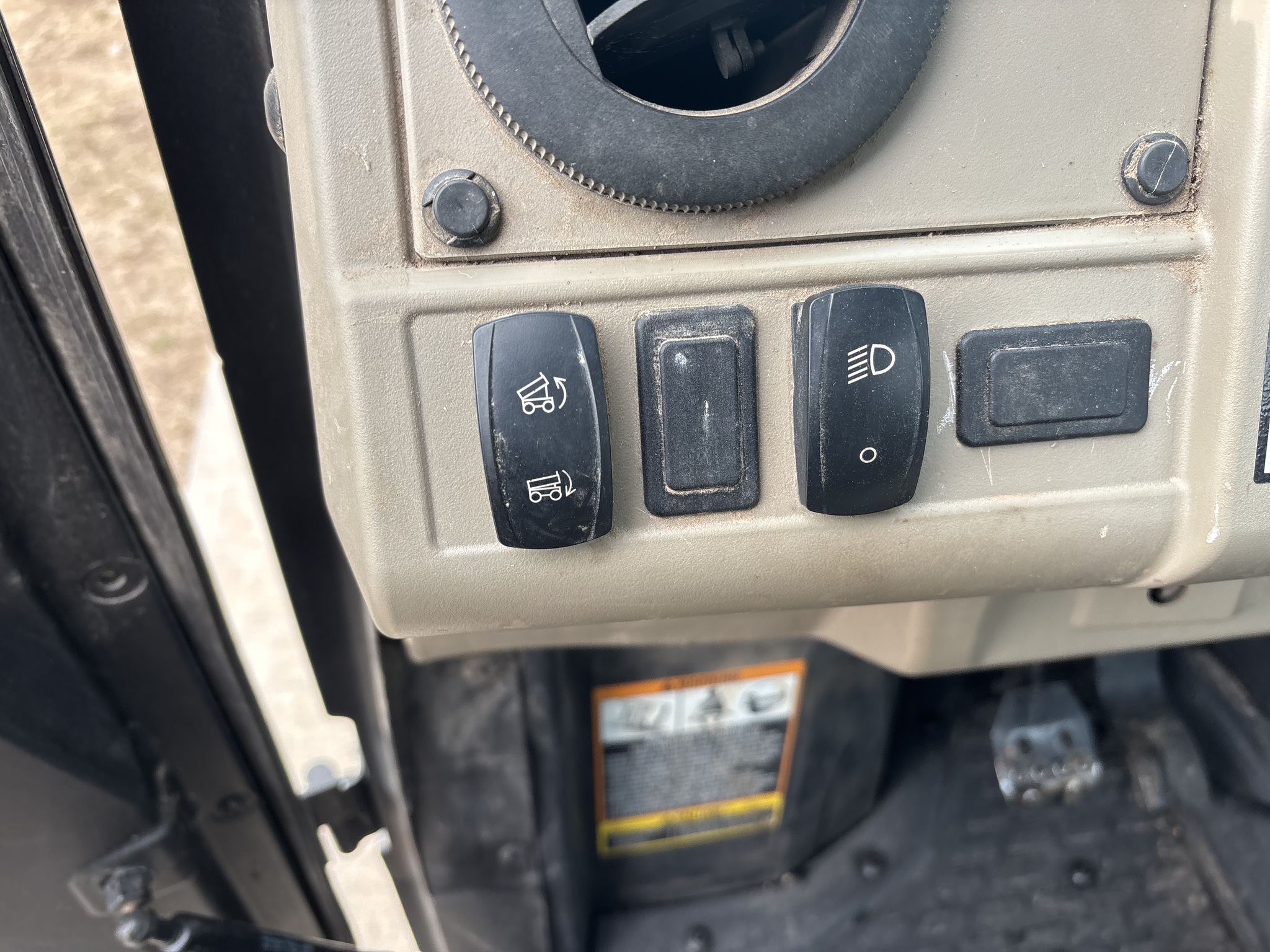  2023 John Deere XUV 835R at Heritage Tractor in Rogersville, MO