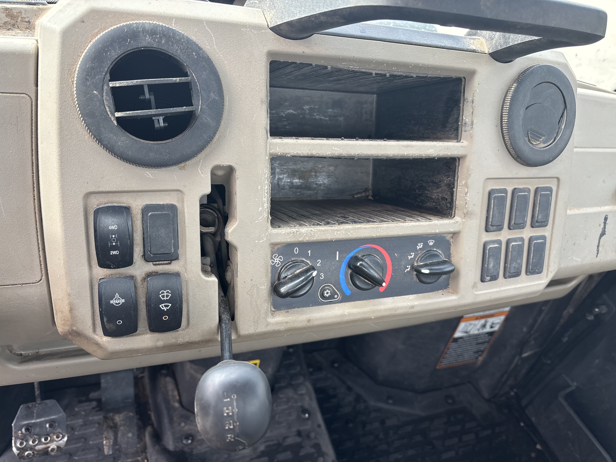  2023 John Deere XUV 835R at Heritage Tractor in Rogersville, MO