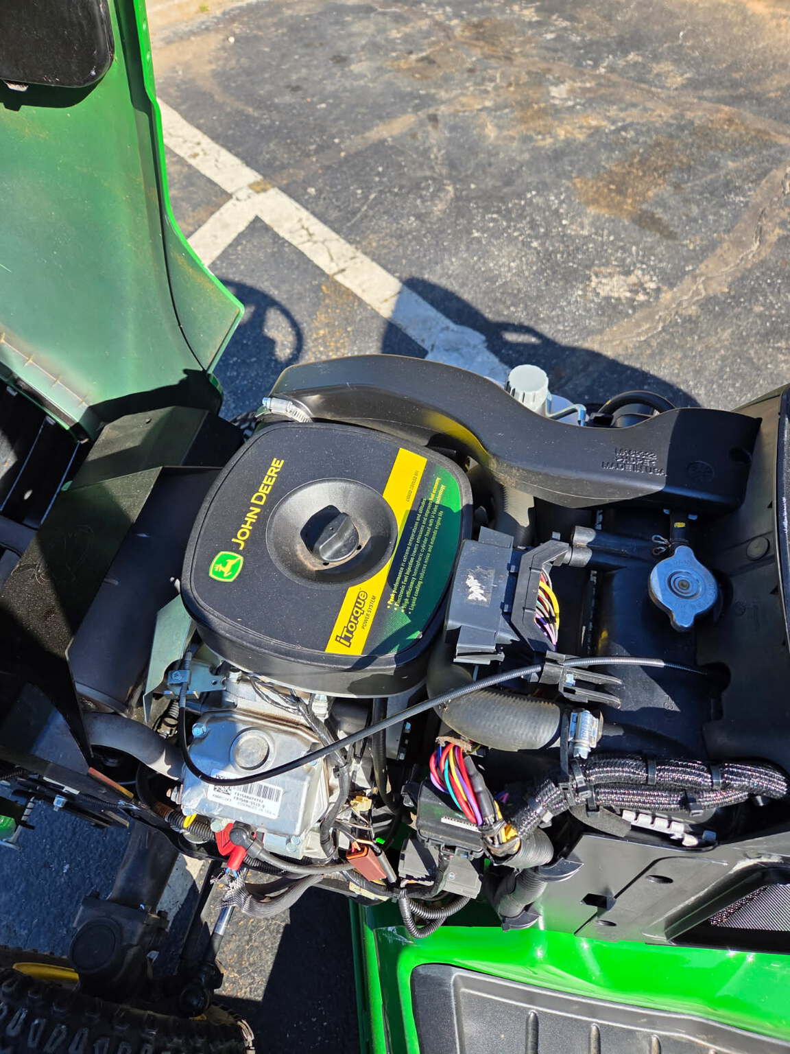 2024 John Deere X738 Image 7