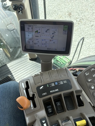 2011 John-Deere 8320R
