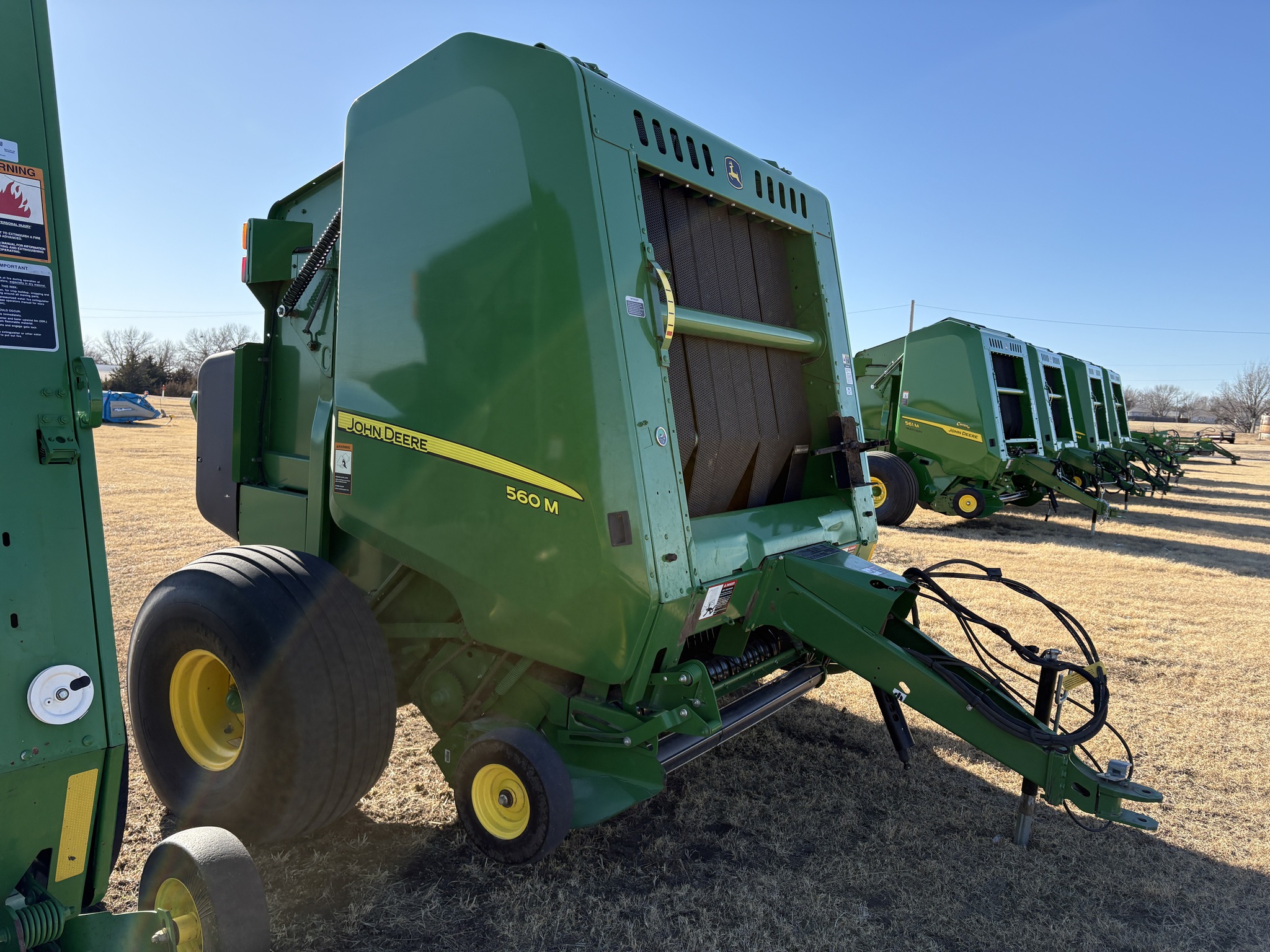 2019 John Deere 560M Image 4