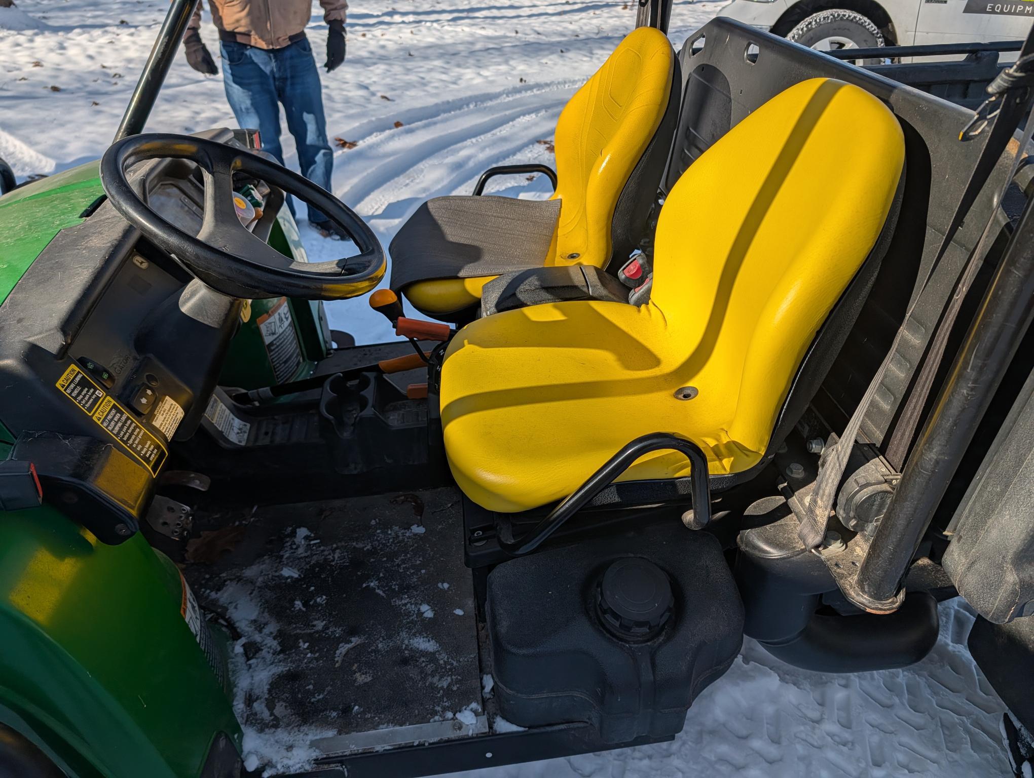 2014 John Deere XUV 825i Power Steering Image 7