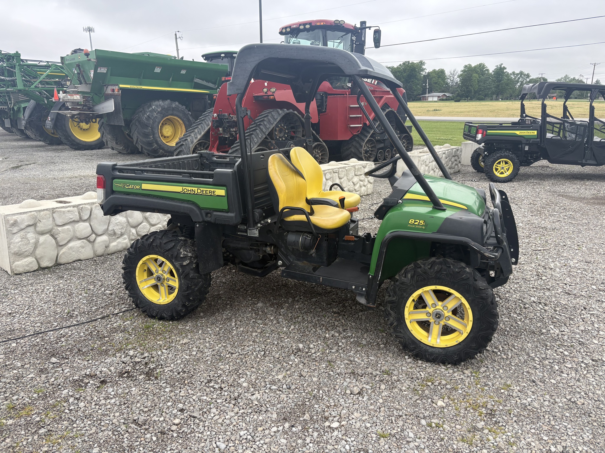 2014 John Deere XUV 825i Power Steering Image 1