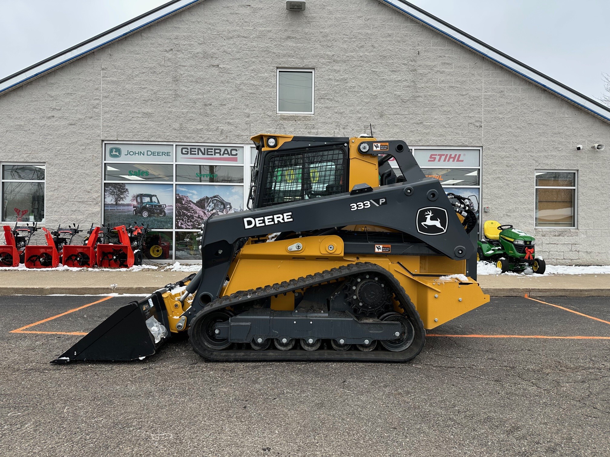2025 John Deere 333 P Image 2