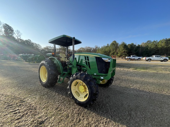 2013 John Deere 5085E Photo 1
