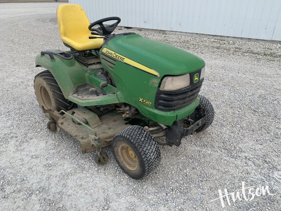Photo of 2011 John Deere X720