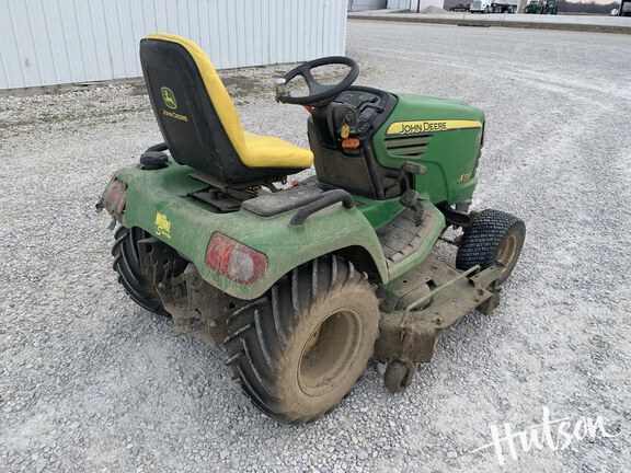 Photo of 2011 John Deere X720