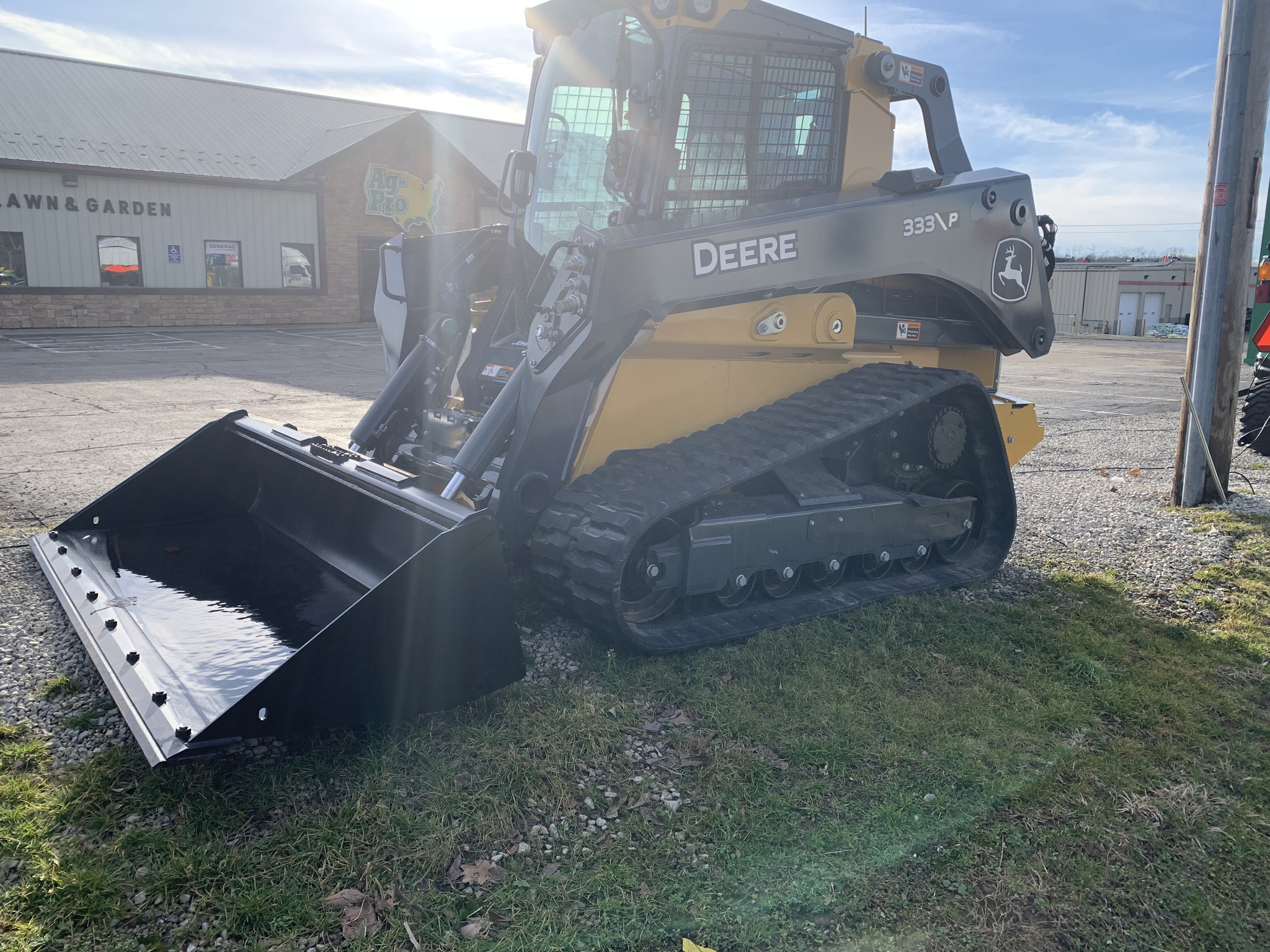 2025 John Deere 333 P Image 3