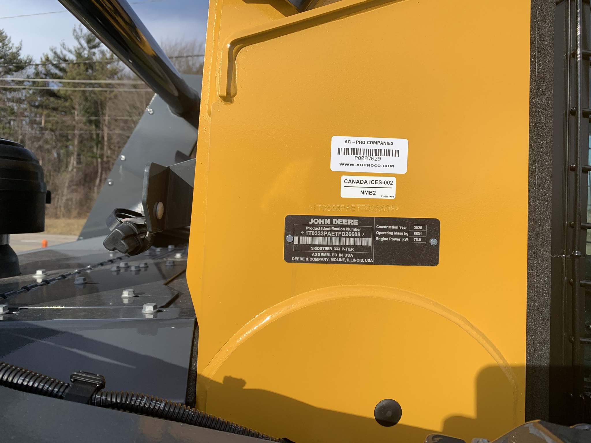 2025 John Deere 333 P Image 9