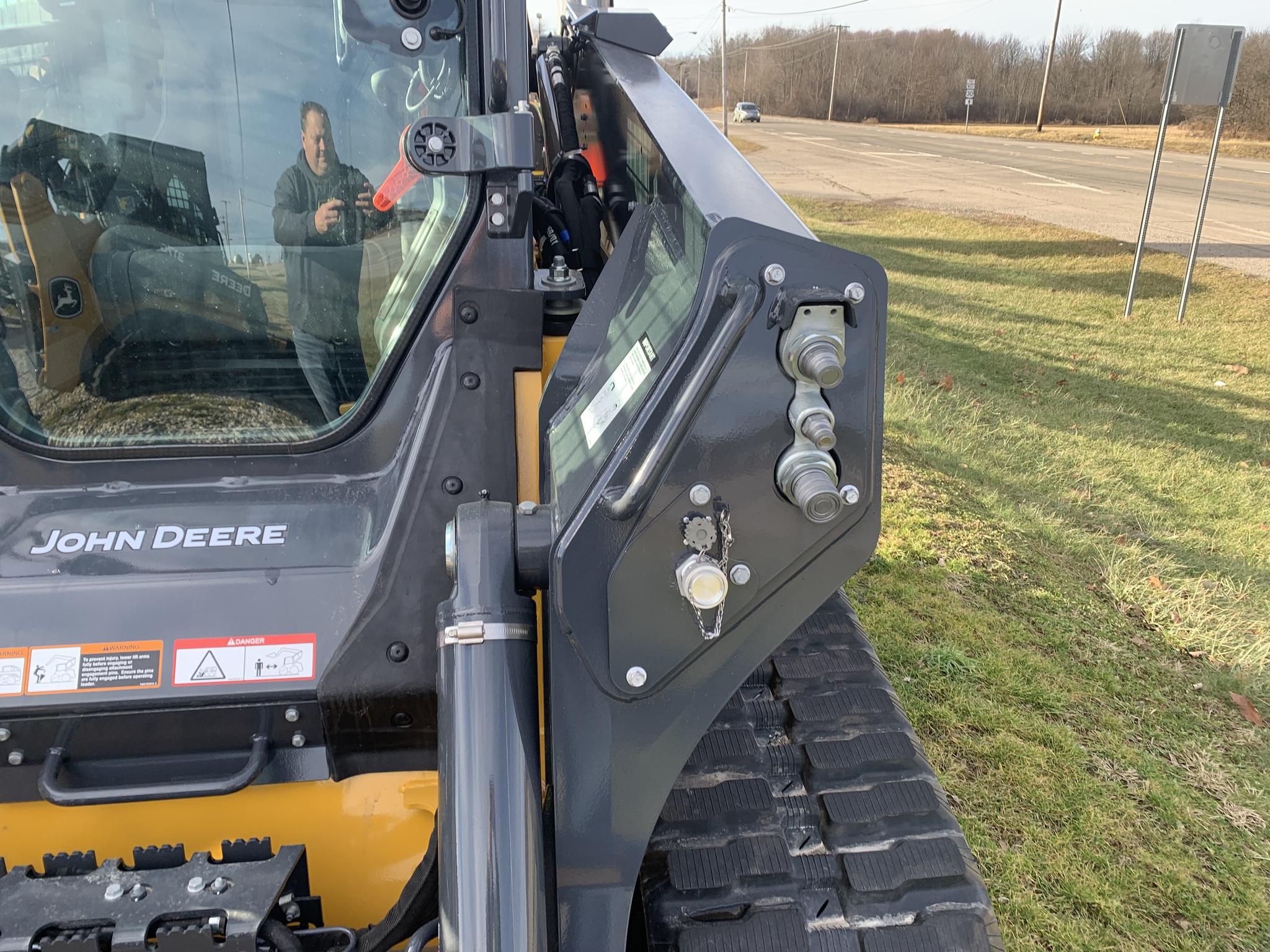 2025 John Deere 333 P Image 11