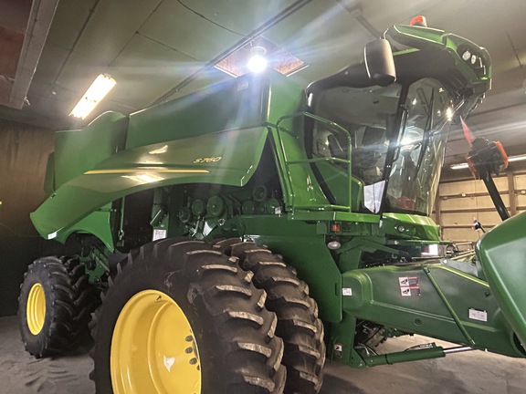 Photo of 2018 John Deere S760