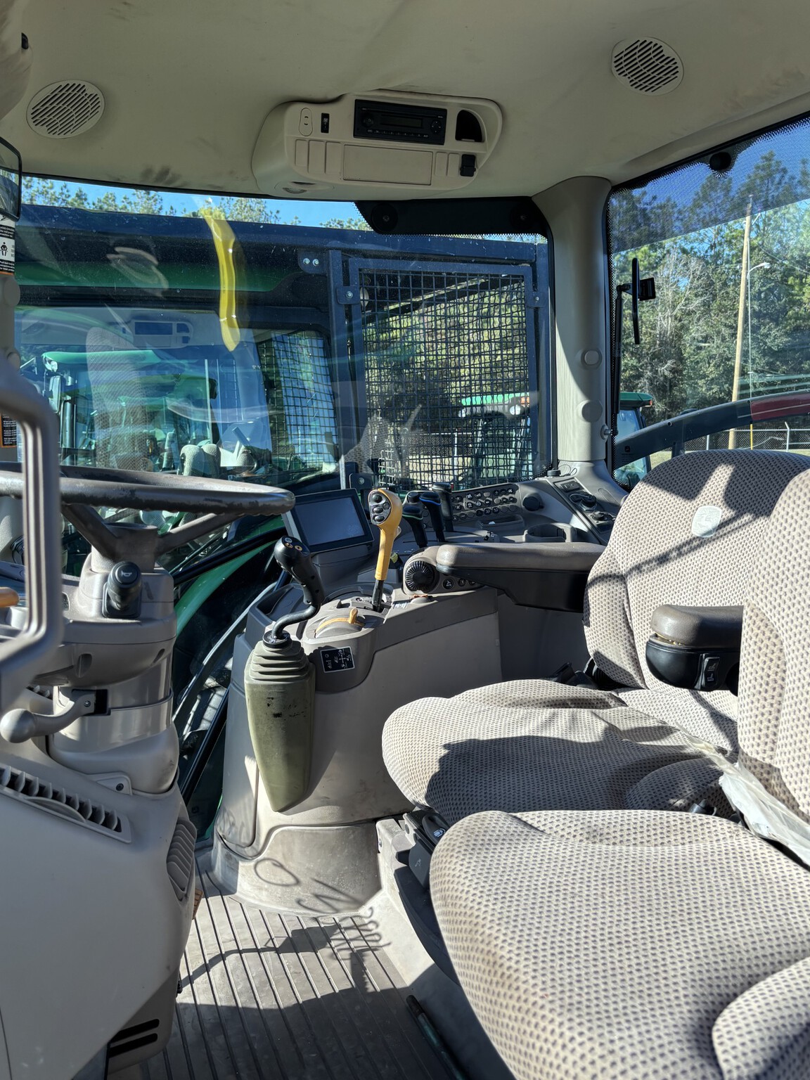 2018 John Deere 6155R Image 7