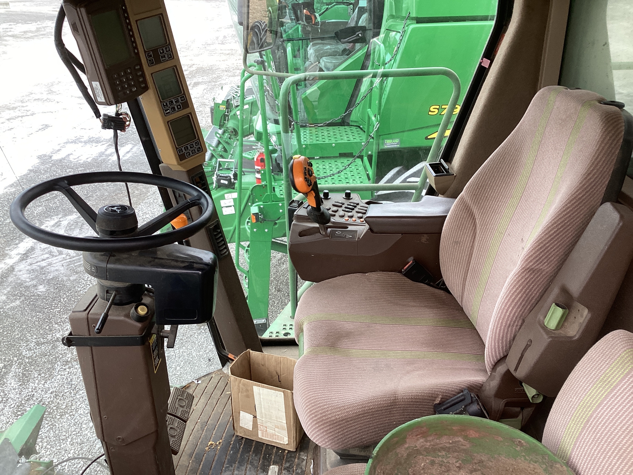 2004 John Deere 9660 STS Image 8