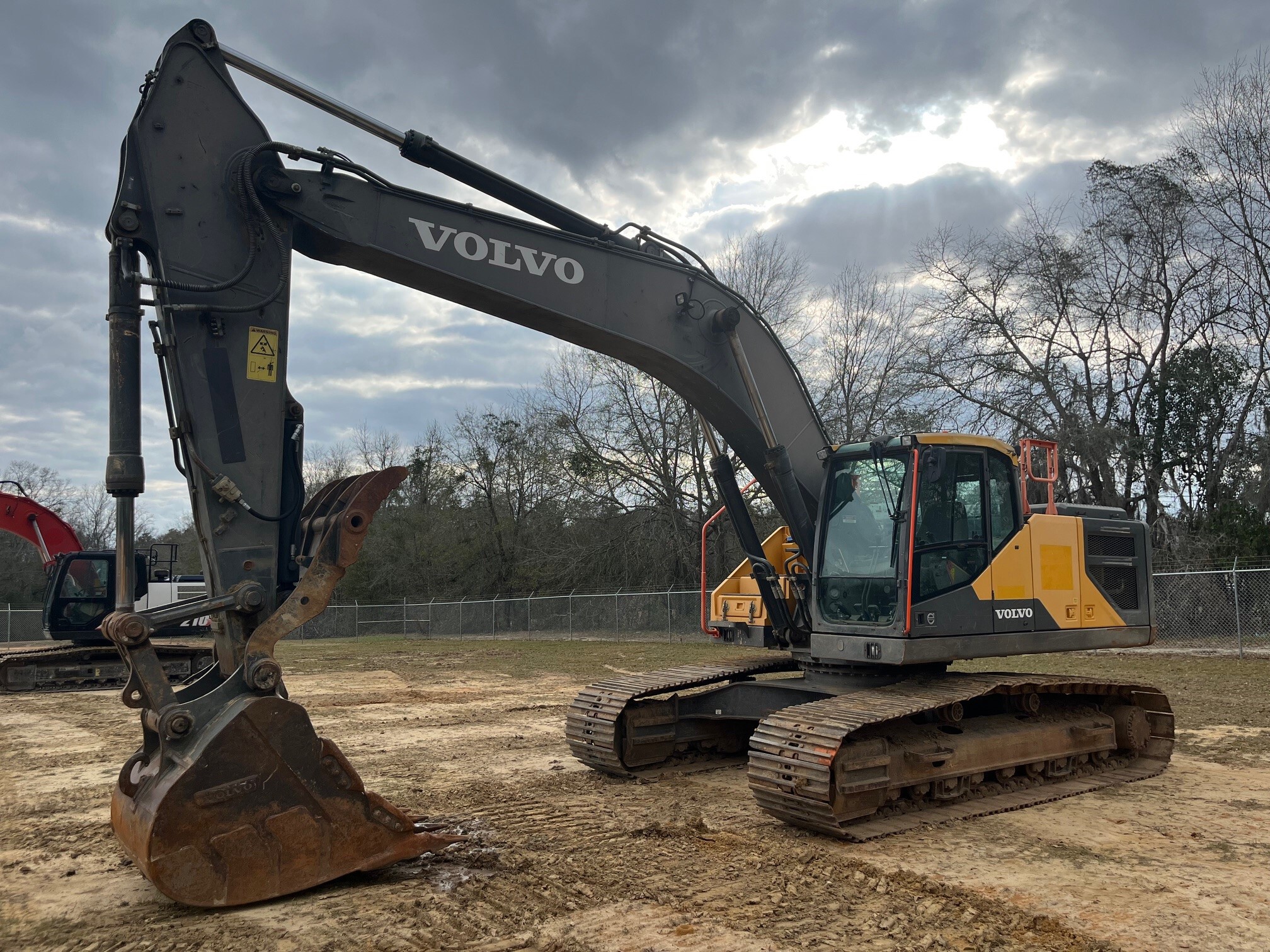 2019 Volvo EC300EL Image 1