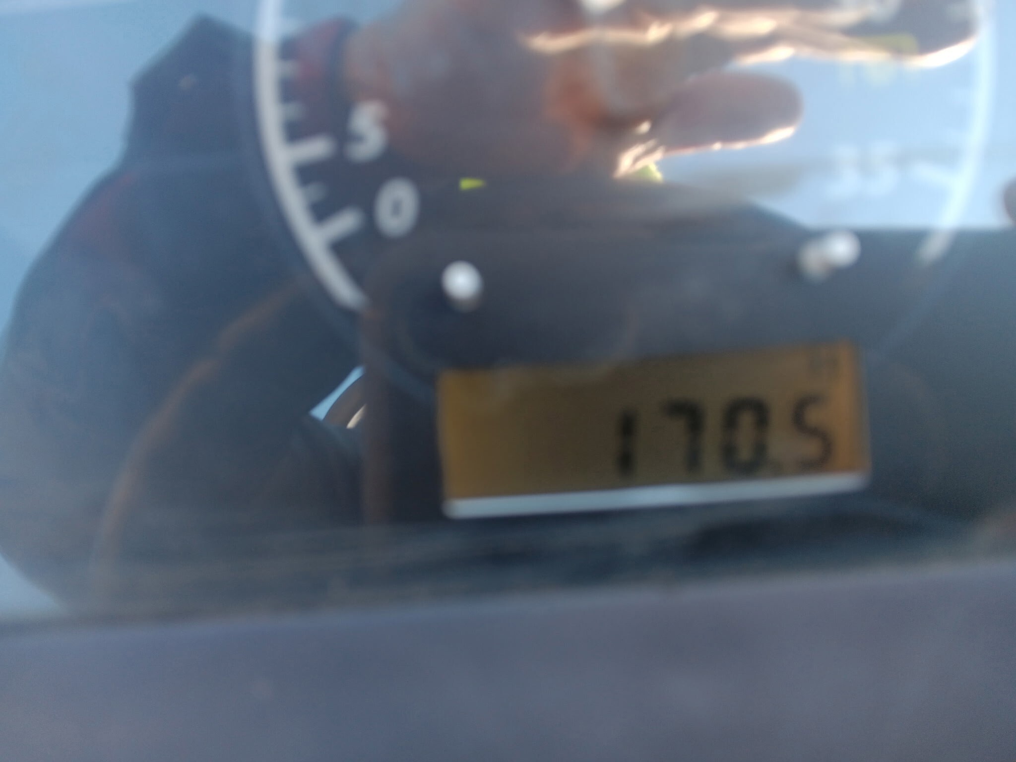 2020 John Deere 1025R Image 2