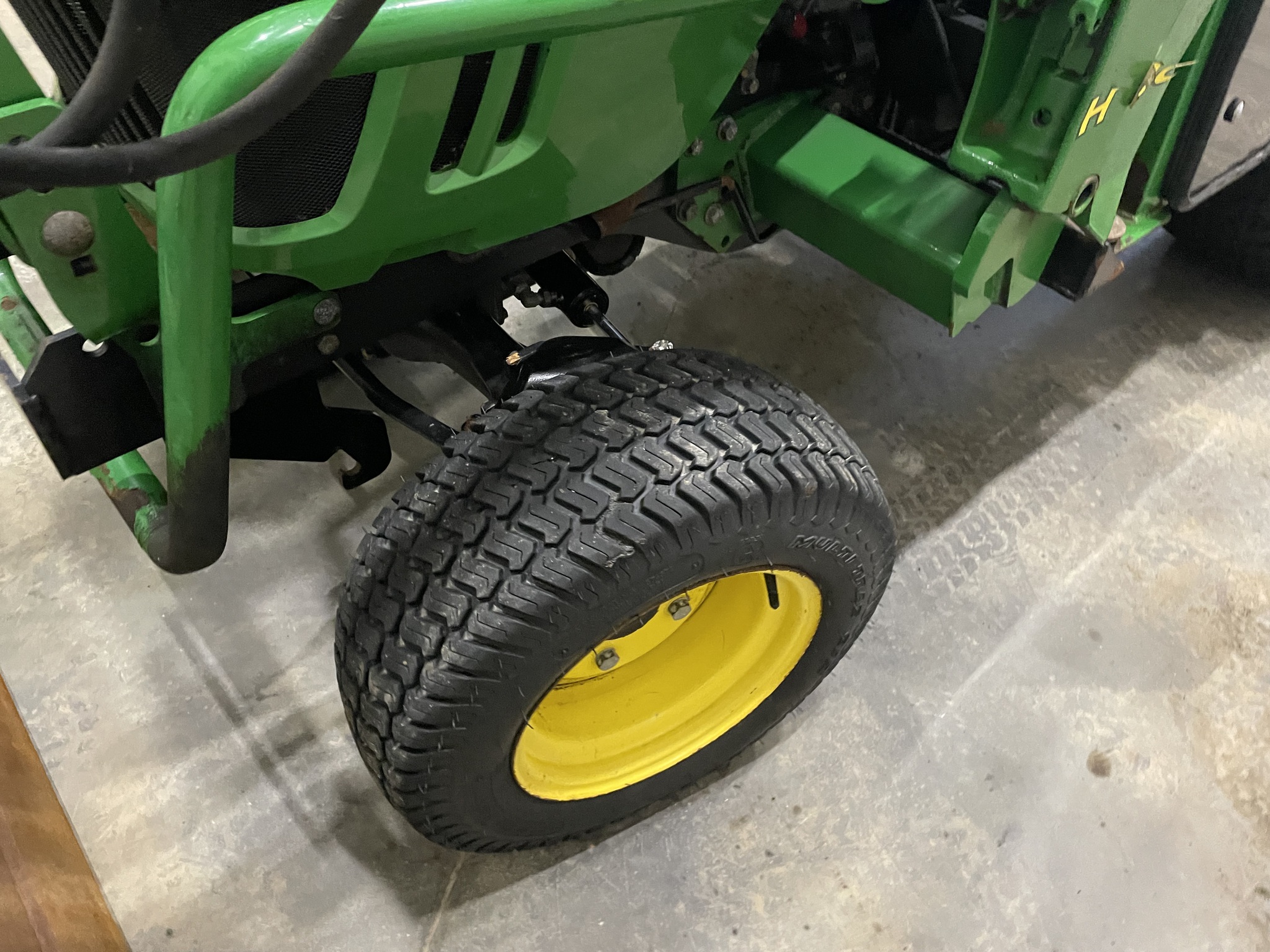2015 John Deere 2025R Image 3