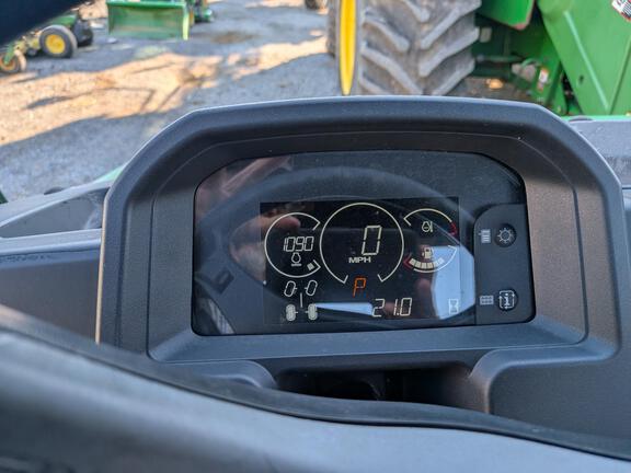 2024 John Deere XUV835E