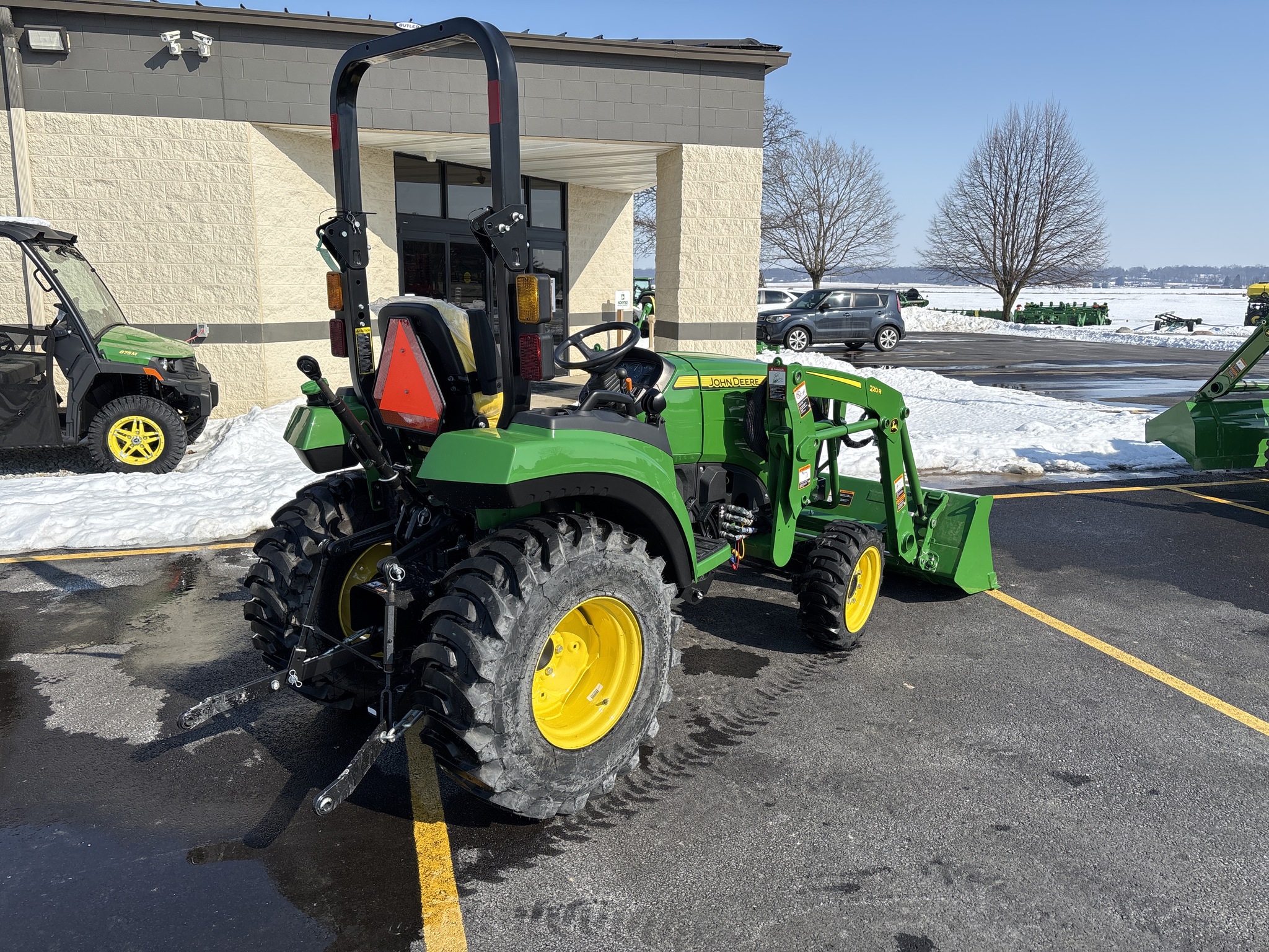 New In-Stock 2025 John Deere 2032R Compact Utility Tractors at Koenig Equipment in Urbana, OH - PhotoXL6