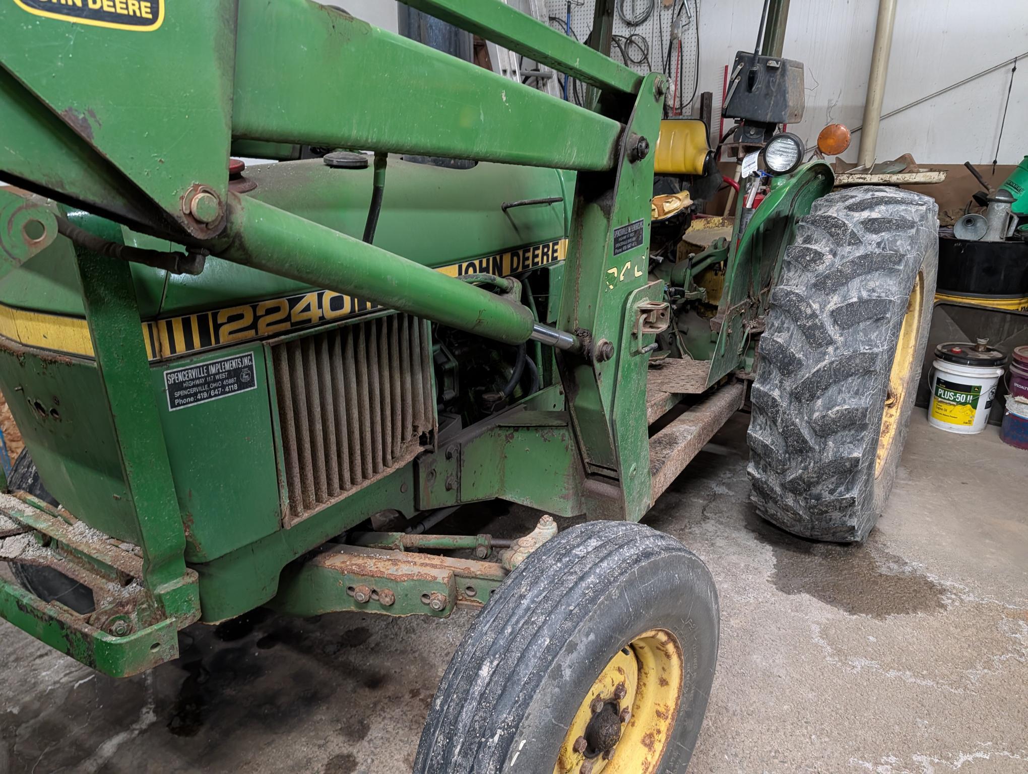 1981 John Deere 2240 Image 2
