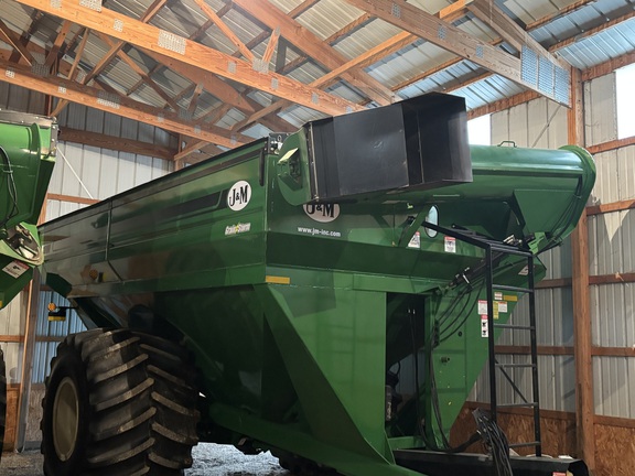 Used 2012 J&M 1000 Grain Carts at Koenig Equipment in Oxford, OH - Photo2