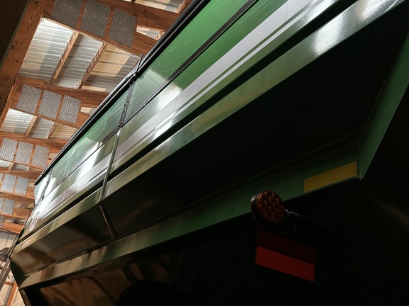 Used 2012 J&M 1000 Grain Carts at Koenig Equipment in Oxford, OH - Photo7
