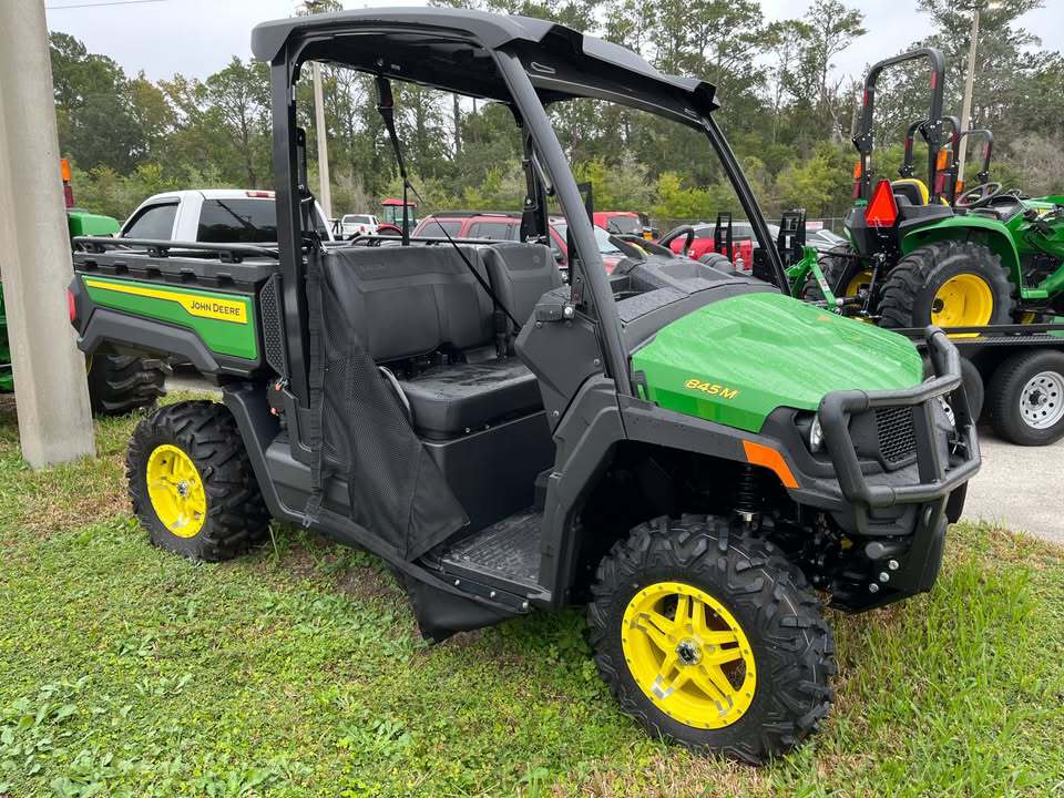 John Deere XUV 845M Image 3
