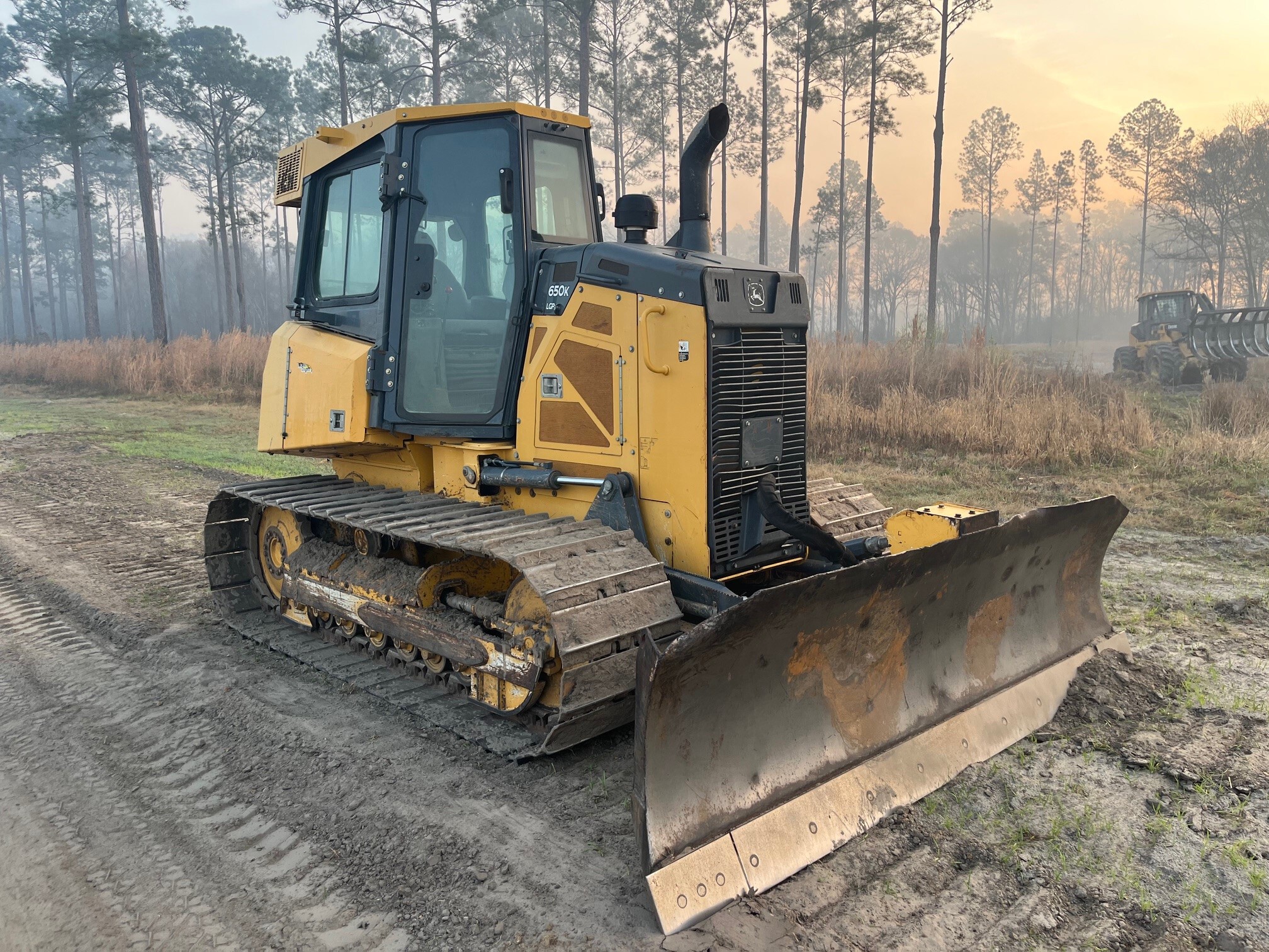 2017 John Deere 650K Image 2