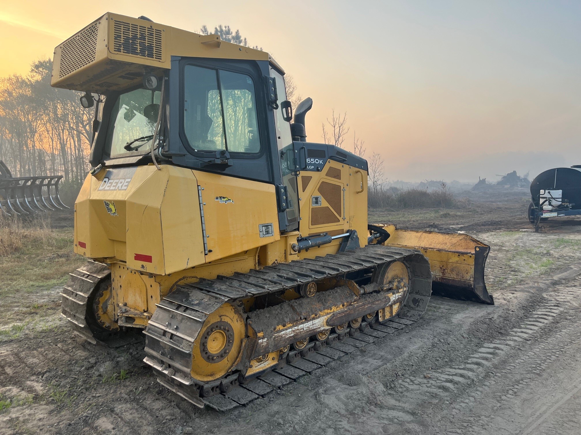 2017 John Deere 650K Image 3