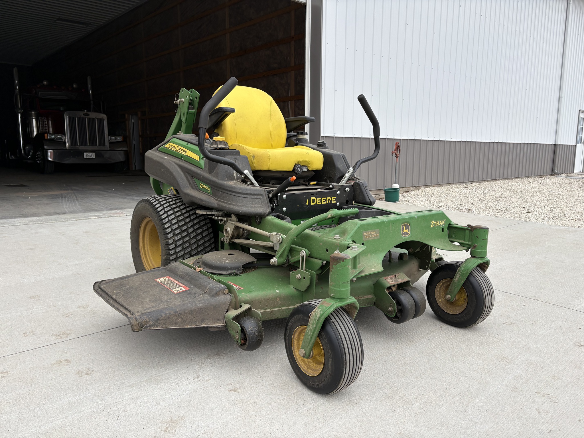  2017 John Deere Z930M EFI at Heritage Tractor in Geneseo, IL