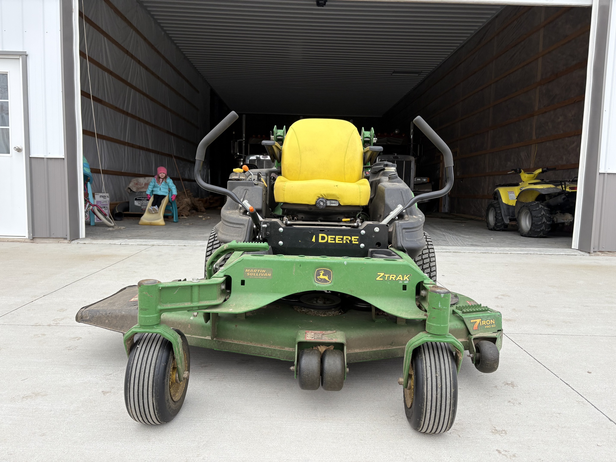  2017 John Deere Z930M EFI at Heritage Tractor in Geneseo, IL