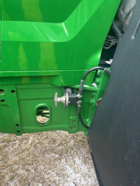 2012 John Deere 7215R Image 2