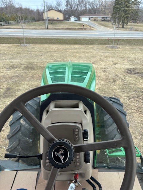 2012 John Deere 7215R Image 5