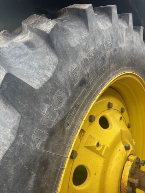 2012 John Deere 7215R Image 7