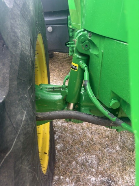 2012 John Deere 7215R Image 10