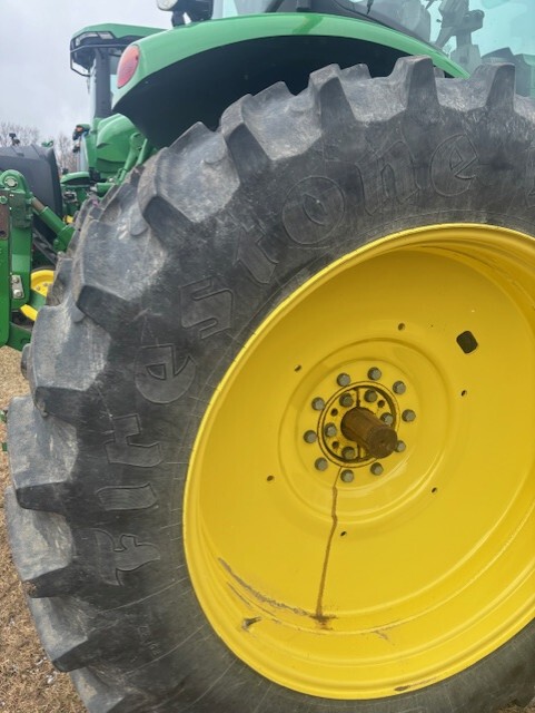 2012 John Deere 7215R Image 15