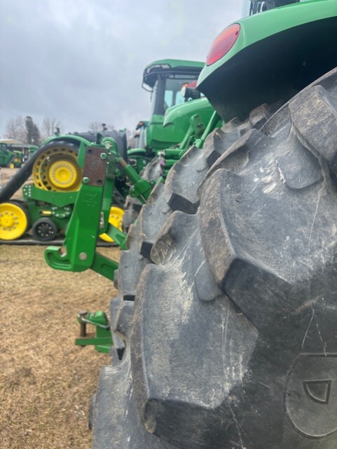 2012 John Deere 7215R Image 16