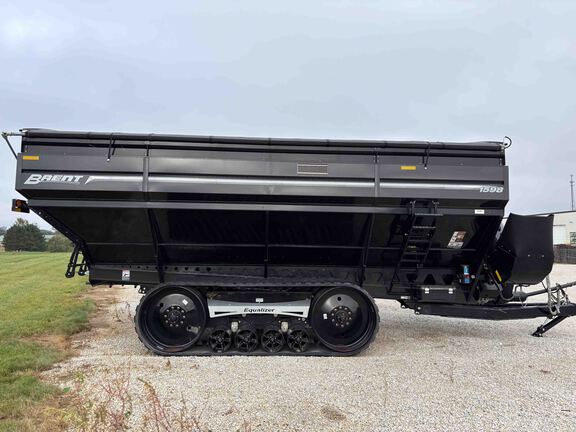 Used 2024 Brent 1598 Grain Carts at Koenig Equipment in Greenville, OH - Photo4