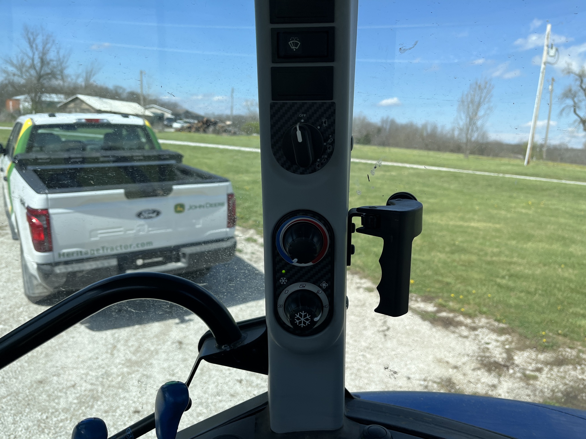  2013 New Holland Powerstar T4.75 at Heritage Tractor in Adrian, MO