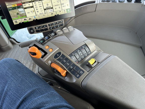 Used 2024 John Deere 9R 640 Articulated 4WD Tractors at Horizon Ag & Turf in Lloydminster, AB - Photo11