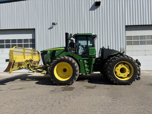 Used 2024 John Deere 9R 640 Articulated 4WD Tractors at Horizon Ag & Turf in Vermilion, AB - Photo2