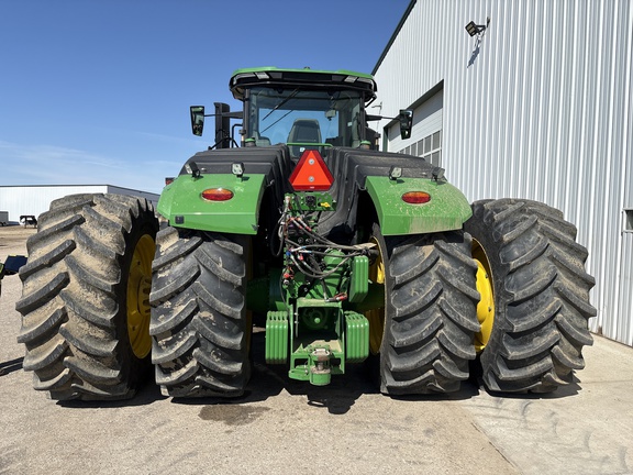 Used 2024 John Deere 9R 640 Articulated 4WD Tractors at Horizon Ag & Turf in Vermilion, AB - Photo3
