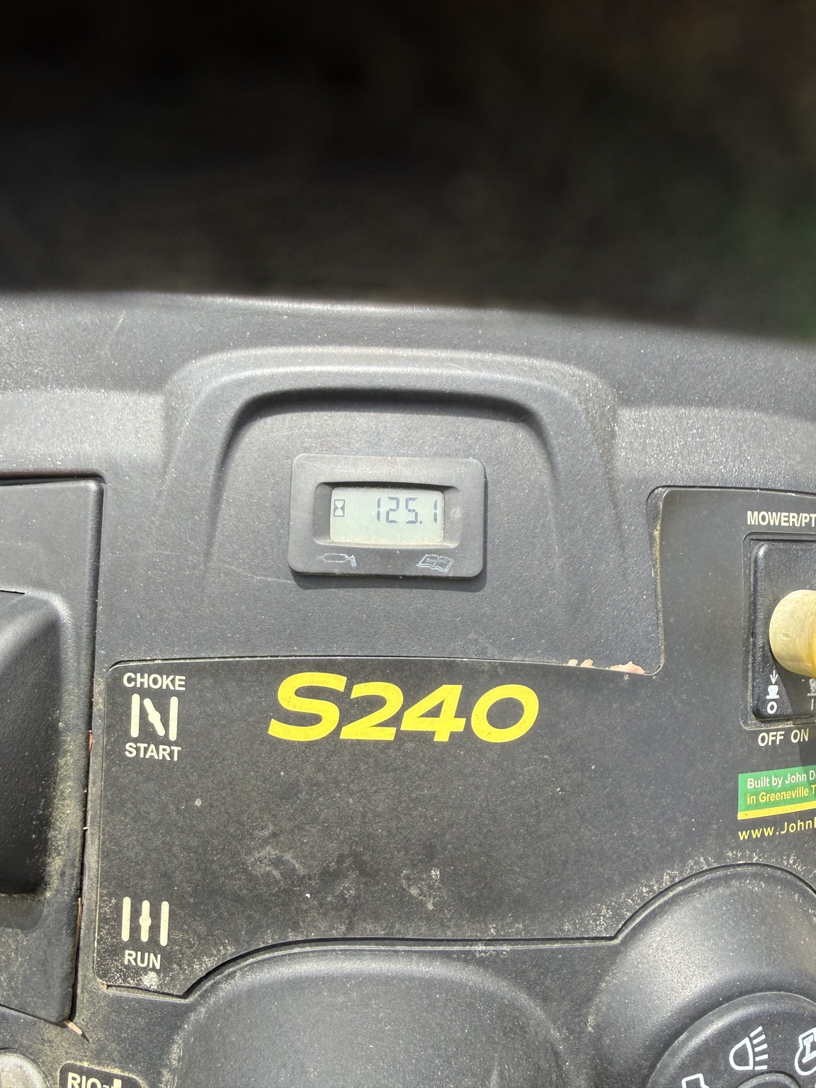 2017 John Deere S240 Image 6