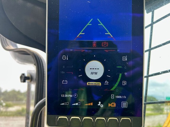 2021 New Holland C345