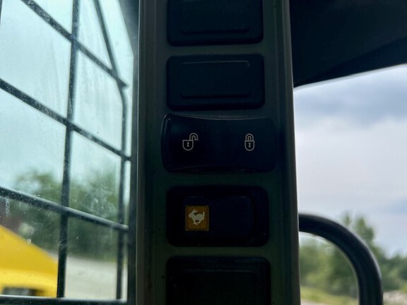 2021 New Holland C345