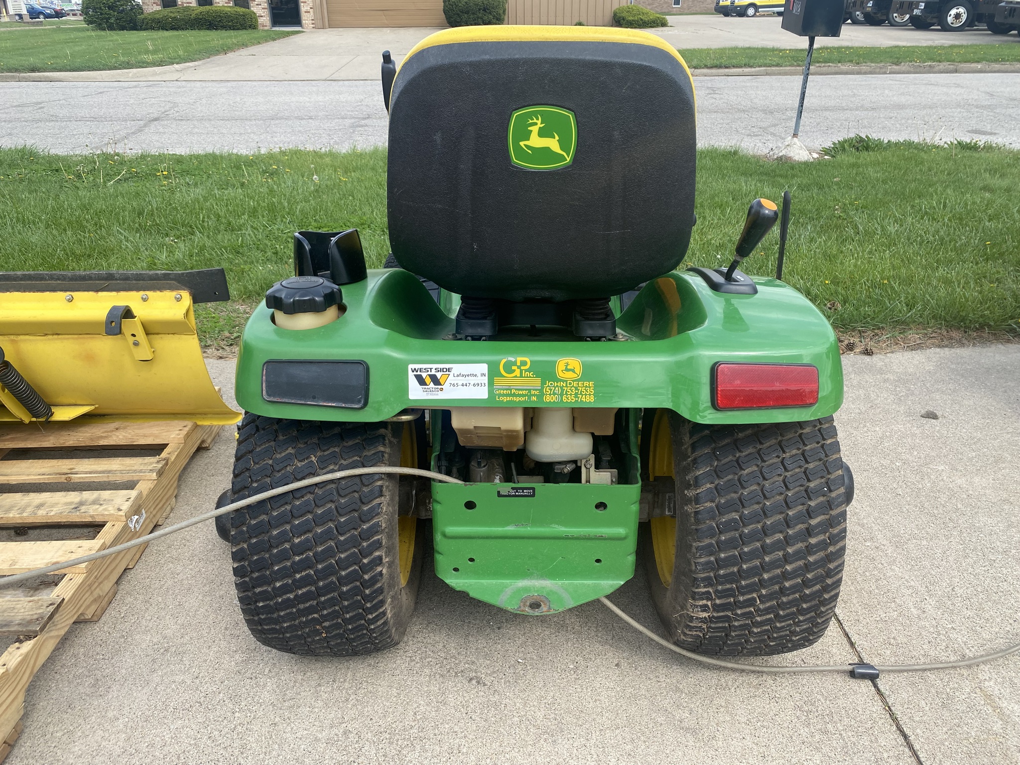2004 John Deere GT245 Image 3
