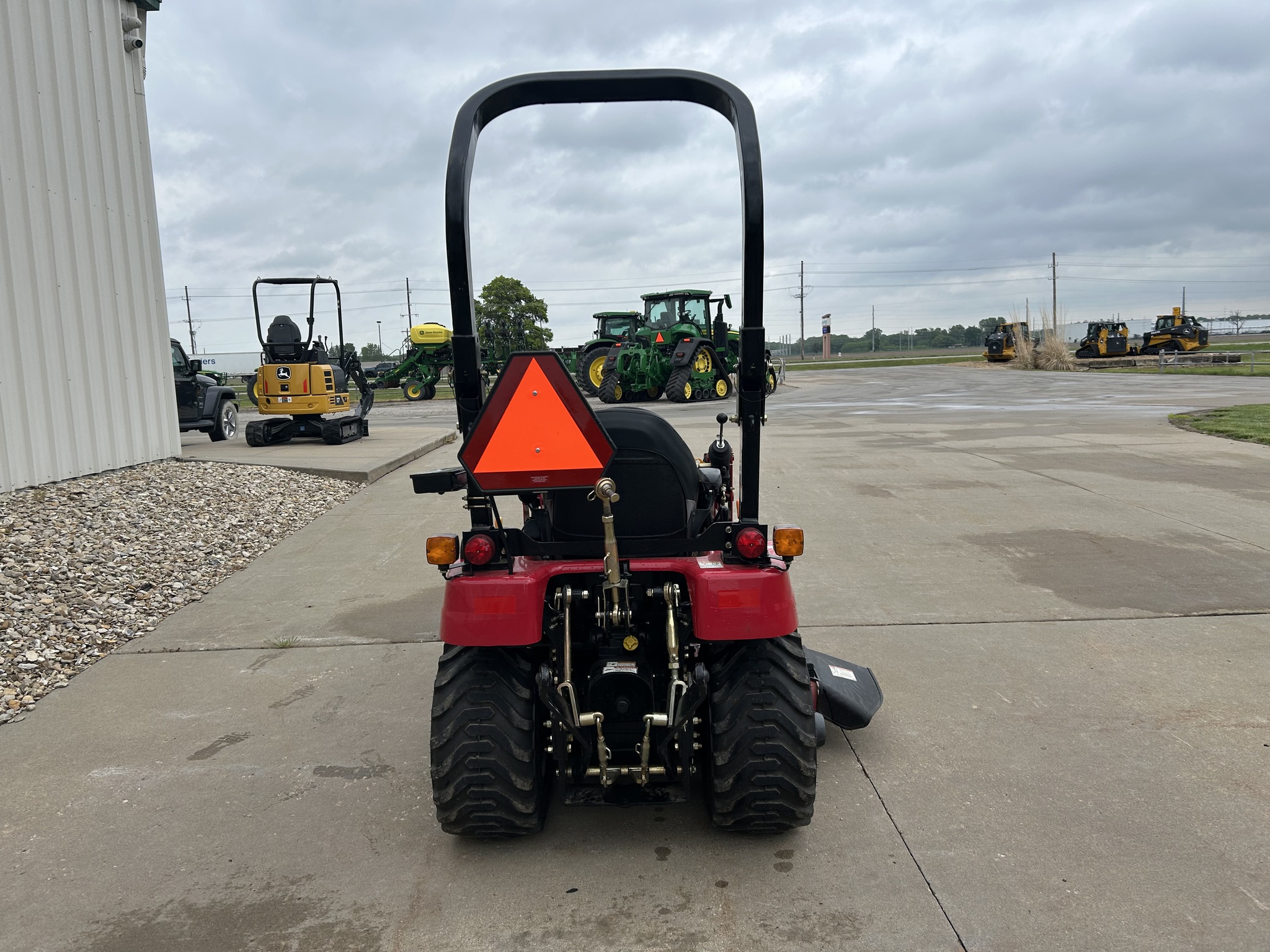  2018 Mahindra eMax 20S at Heritage Tractor in Topeka, KS