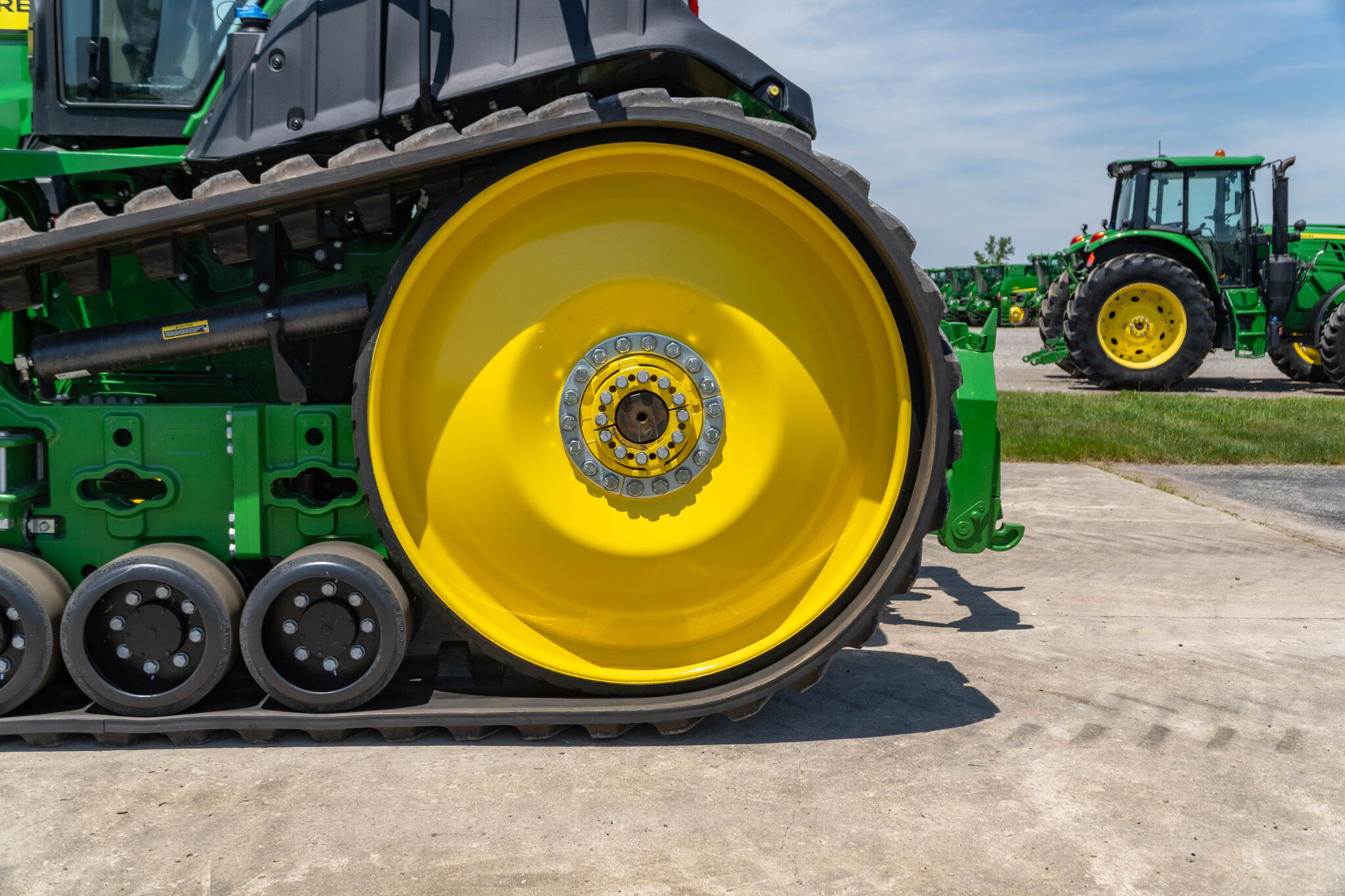 Used 2024 John Deere 8RT 370 Track Tractors at Koenig Equipment in Anna, OH - PhotoXL9