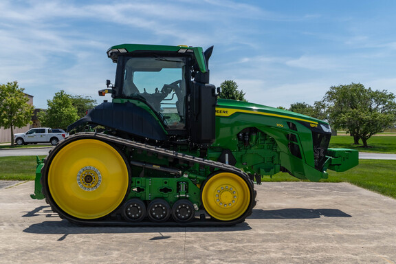 Used 2024 John Deere 8RT 370 Track Tractors at Koenig Equipment in Anna, OH - Photo5