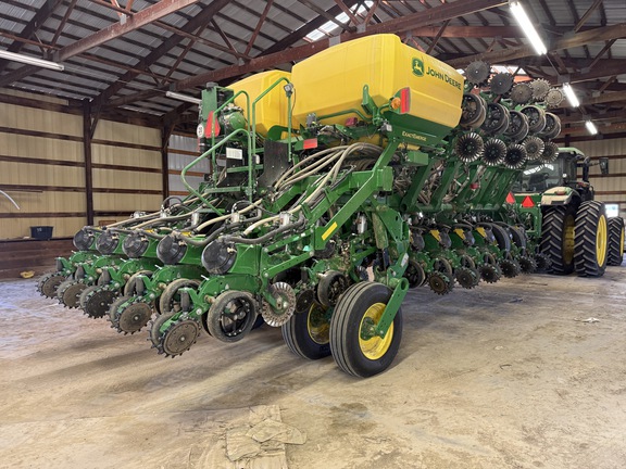 Photo of 2025 John Deere 1795